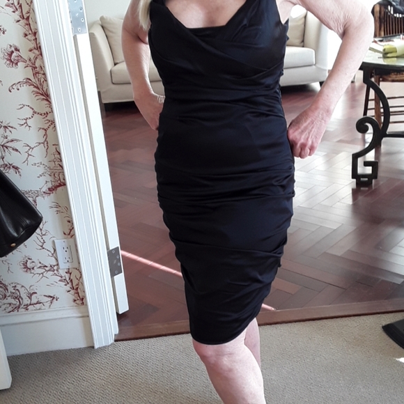 Black sheath dress - Picture 1 of 3